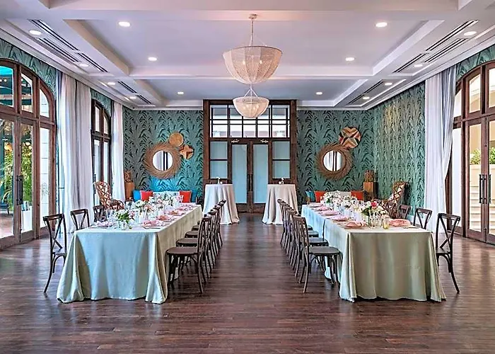 Hotel Santarena At Catalinas
